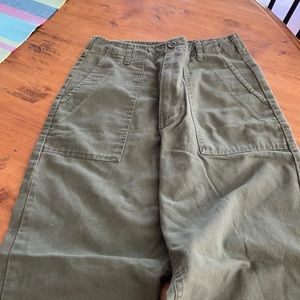 Brandy Melville J Galt green pants